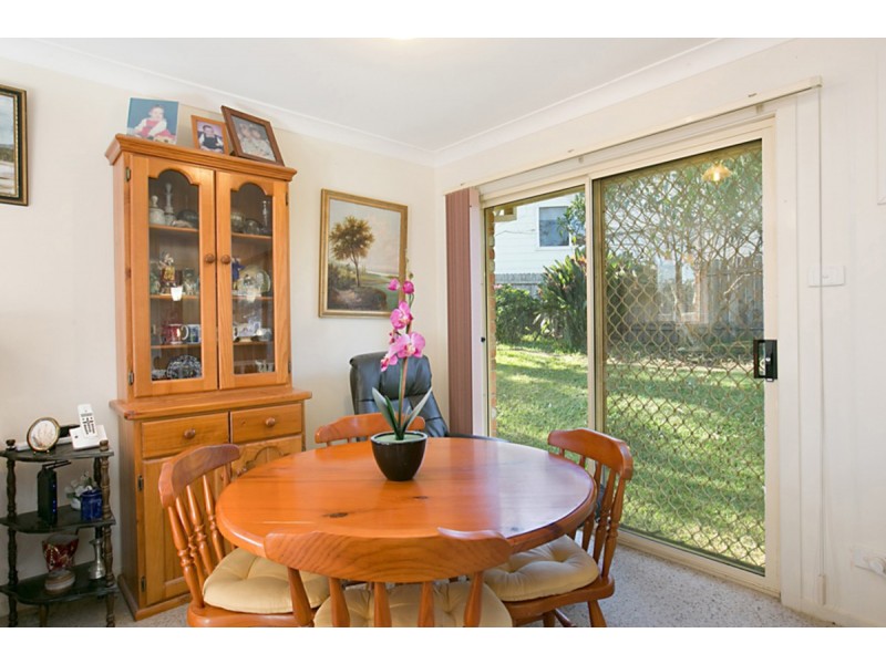 4 Wingfield Street, Windermere Park NSW 2264