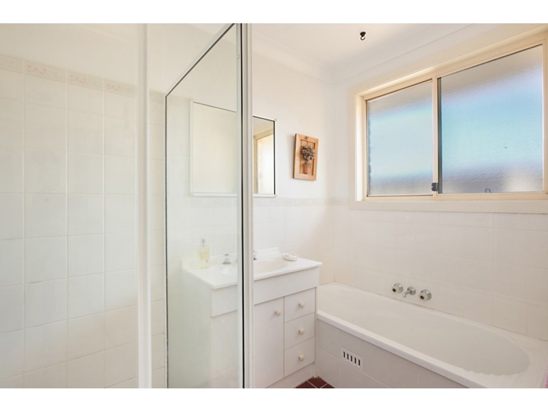 4 Wingfield Street, Windermere Park NSW 2264