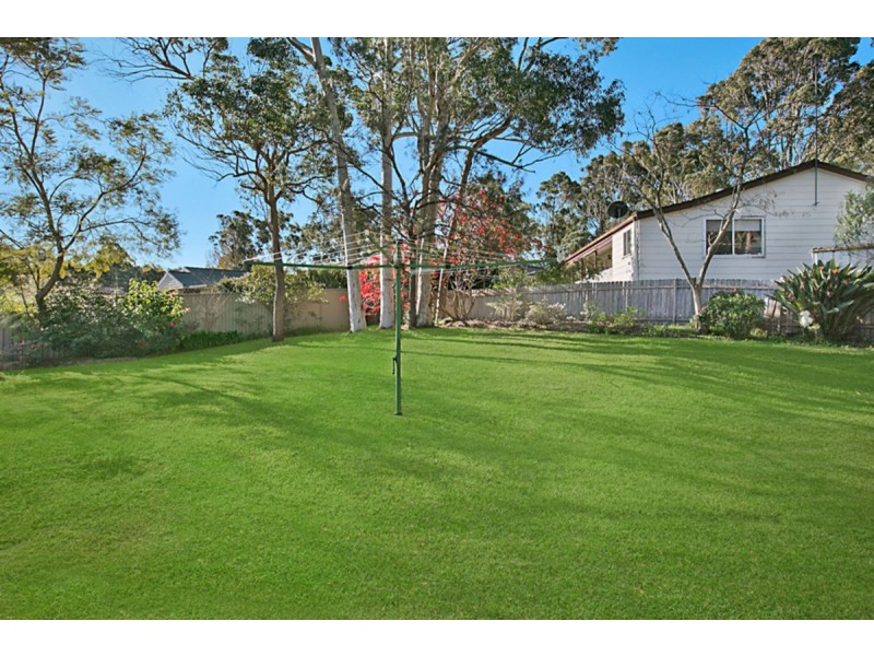 4 Wingfield Street, Windermere Park NSW 2264