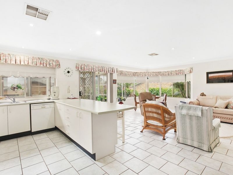 186 Grand Parade, Bonnells Bay NSW 2264