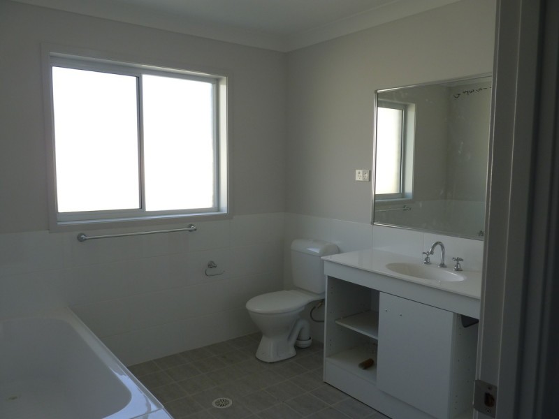 126 Awaba Street, Morisset NSW 2264