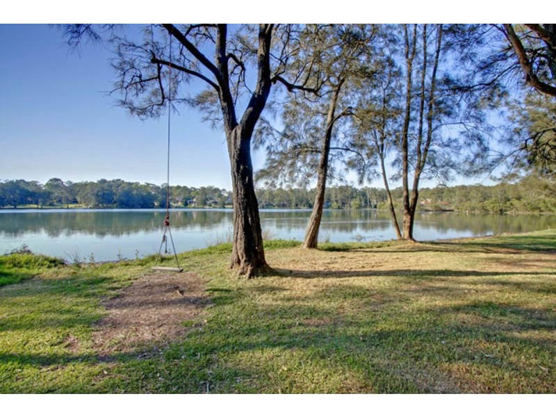 12 Rhodes Parade, Windermere Park NSW 2264