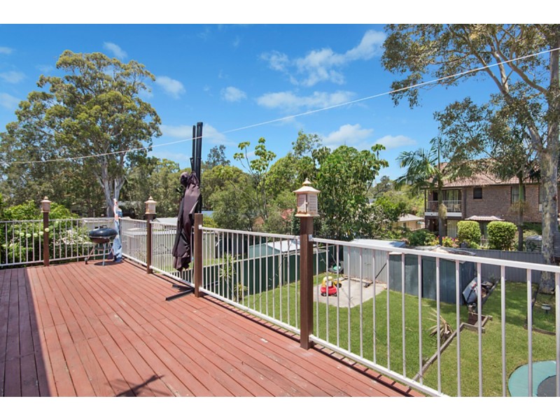 9 Barclay Avenue, Mannering Park NSW 2259