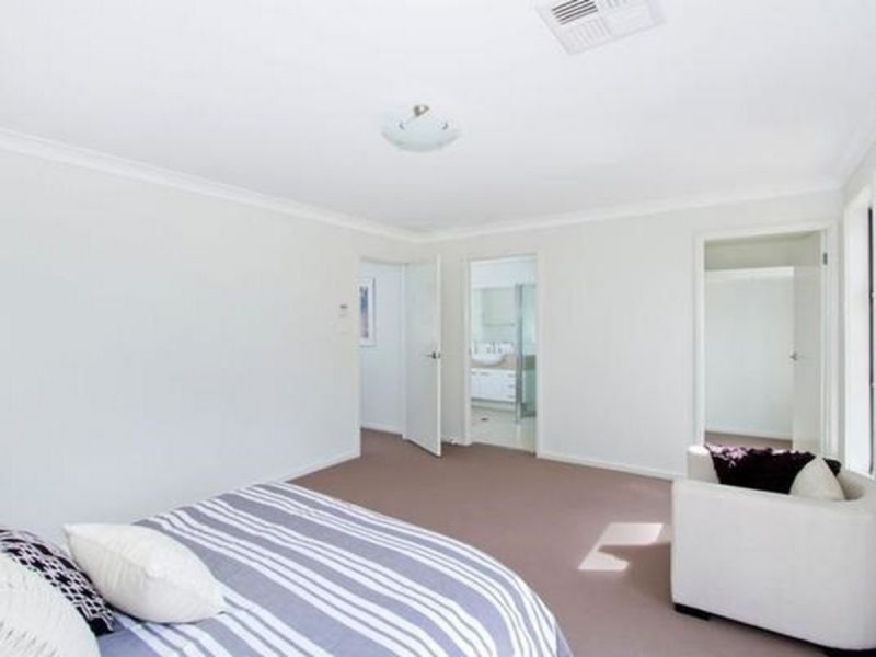 20 Edgewater Drive, Morisset Park NSW 2264