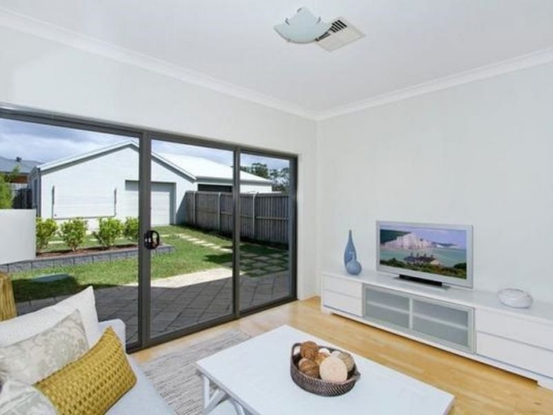 20 Edgewater Drive, Morisset Park NSW 2264