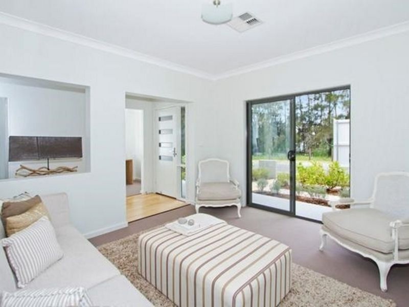 20 Edgewater Drive, Morisset Park NSW 2264