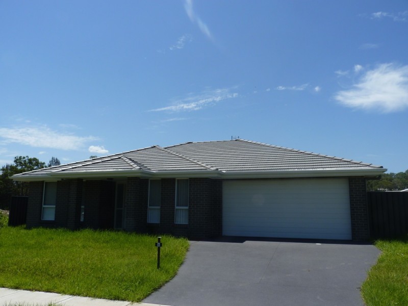 6 Kokoda Road, Morisset NSW 2264