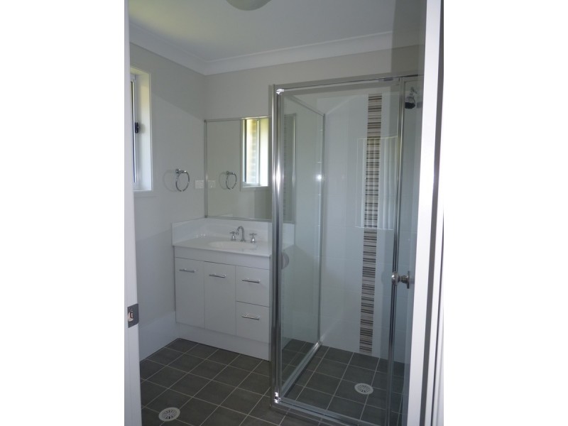 6 Kokoda Road, Morisset NSW 2264