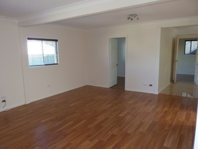 4B Hillcrest Road, Mirrabooka NSW 2264