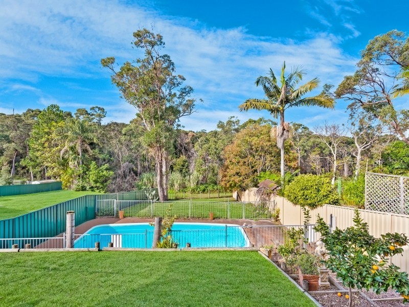 42 Fishery Point  Road, Mirrabooka NSW 2264