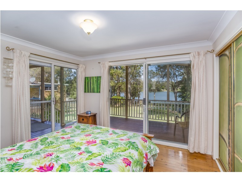 14 Rhodes Parade, Windermere Park NSW 2264