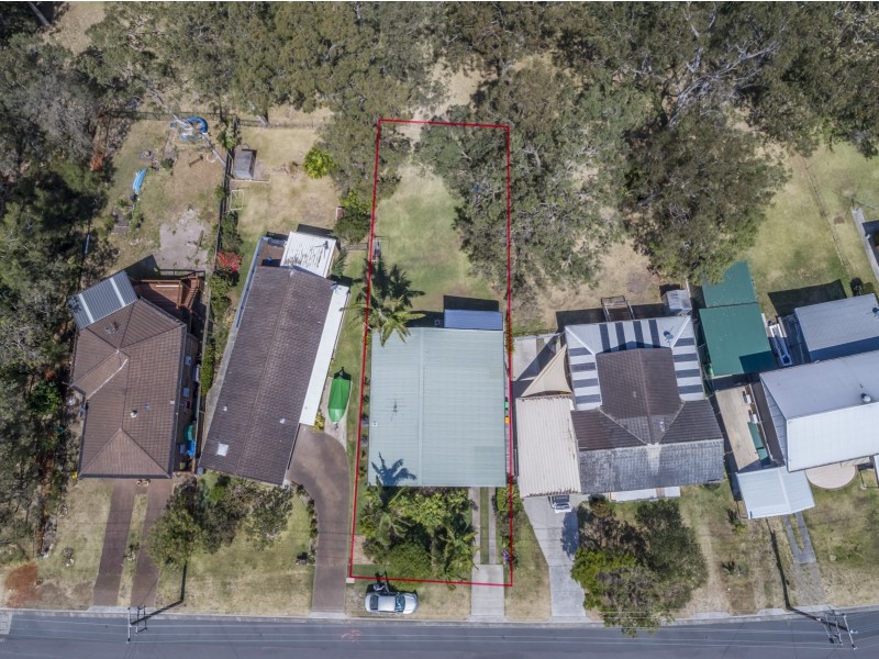 14 Rhodes Parade, Windermere Park NSW 2264