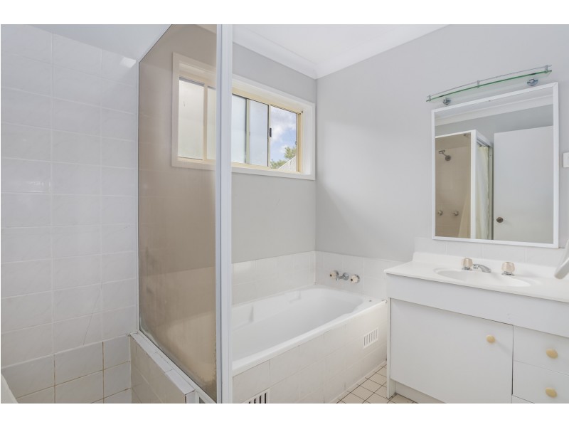 11 Hillcrest Road, Mirrabooka NSW 2264