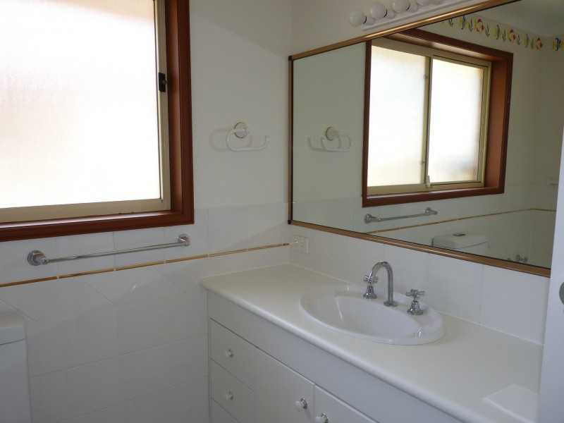 9 Hervey Street, Windermere Park NSW 2264