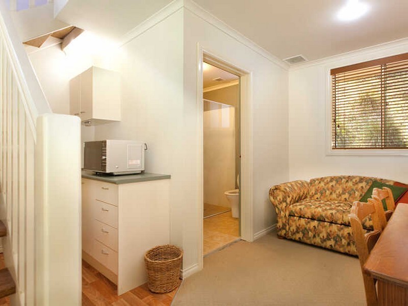 Loft 6/47 Kings Road, Cooranbong NSW 2265