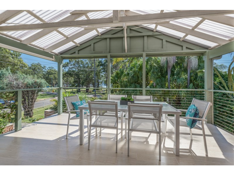 84 Grand Parade, Bonnells Bay NSW 2264