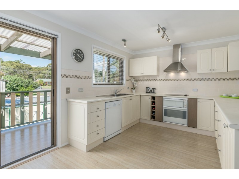 84 Grand Parade, Bonnells Bay NSW 2264
