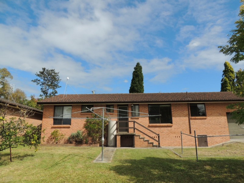8 Clifford Avenue, Cooranbong NSW 2265