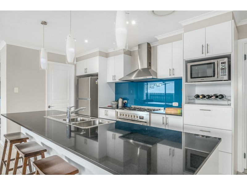 4 Splitters Row, Cooranbong NSW 2265