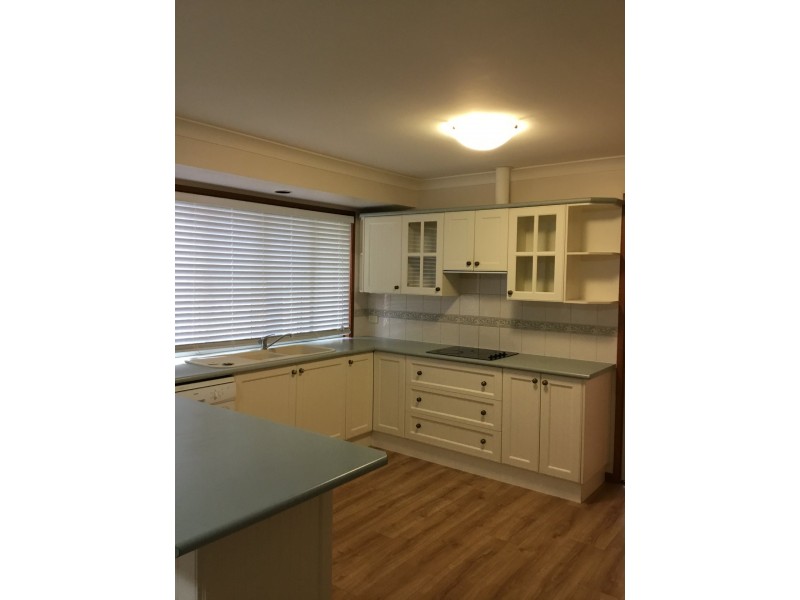 4 Rousseau Place, Cooranbong NSW 2265