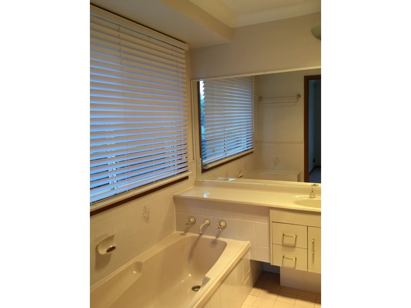 4 Rousseau Place, Cooranbong NSW 2265