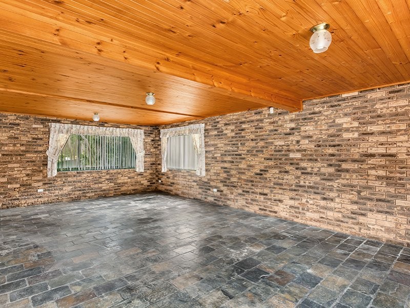 13 Rhodes Parade, Windermere Park NSW 2264