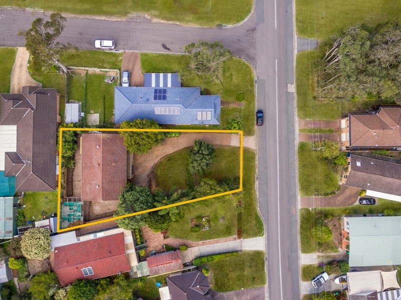 13 Rhodes Parade, Windermere Park NSW 2264