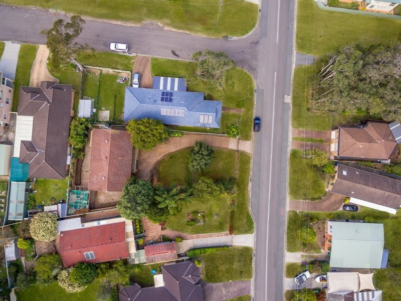 13 Rhodes Parade, Windermere Park NSW 2264