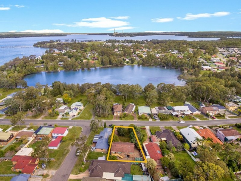 13 Rhodes Parade, Windermere Park NSW 2264