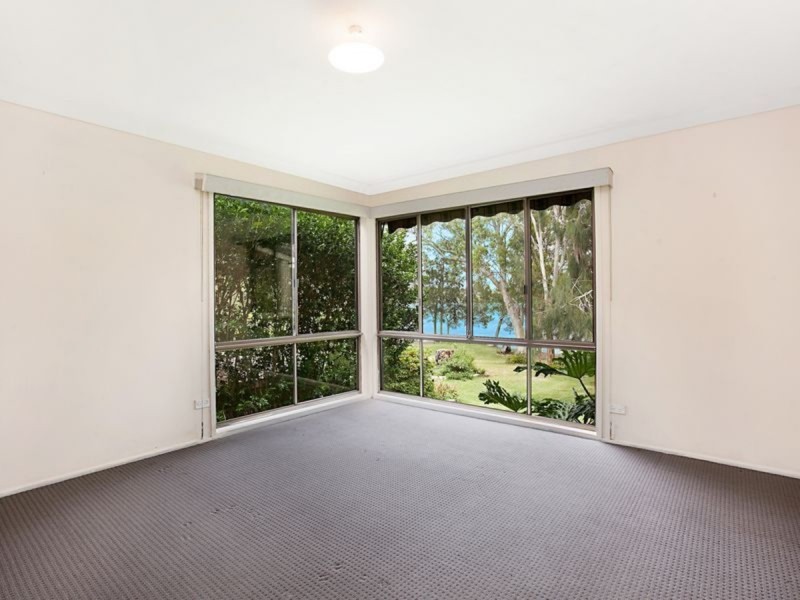 1 Eliot Street, Mannering Park NSW 2259