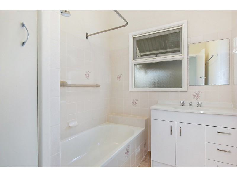 22 Newcastle Street, Morisset NSW 2264