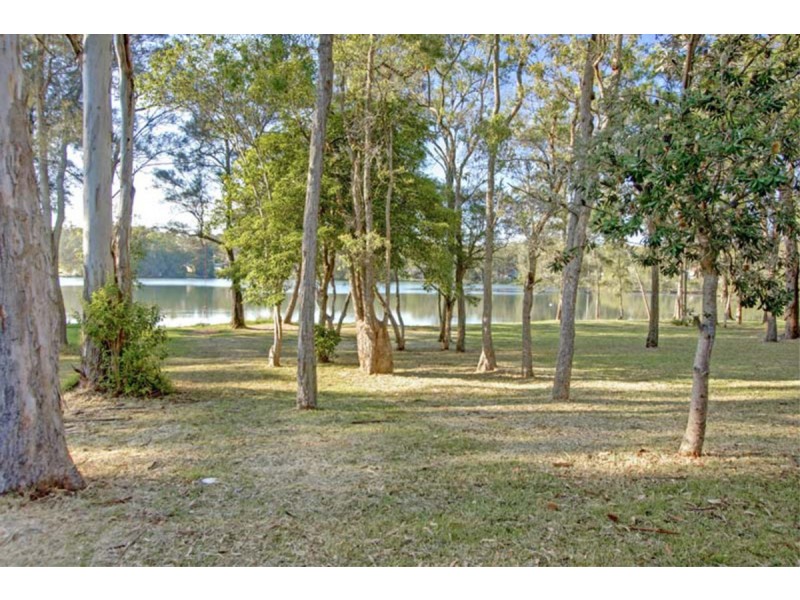 12 Rhodes Parade, Windermere Park NSW 2264