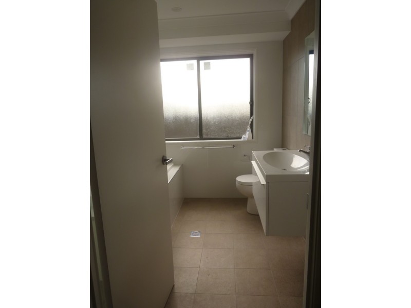 1A Fassifern Street, Morisset NSW 2264