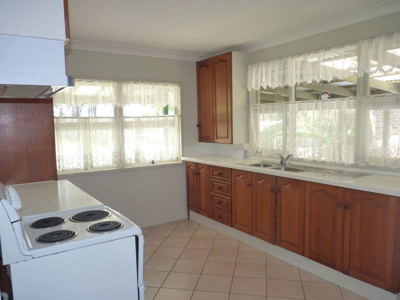 14 Asquith Avenue, Windermere Park NSW 2264