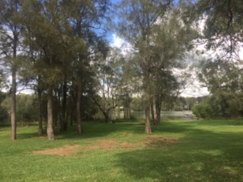 4 Rhodes Parade, Windermere Park NSW 2264