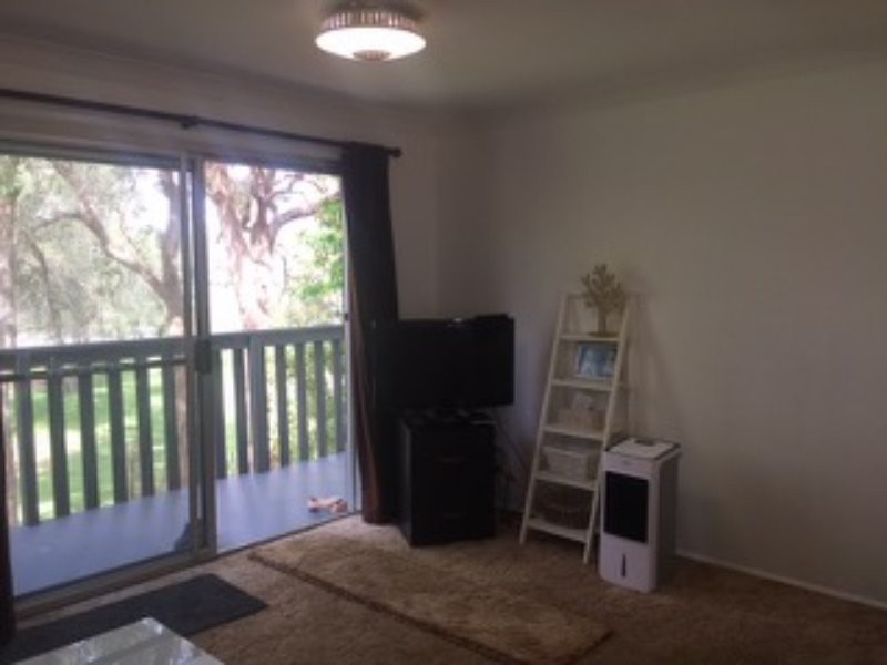 4 Rhodes Parade, Windermere Park NSW 2264