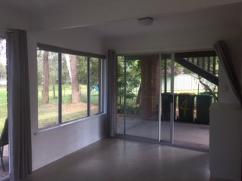 4 Rhodes Parade, Windermere Park NSW 2264