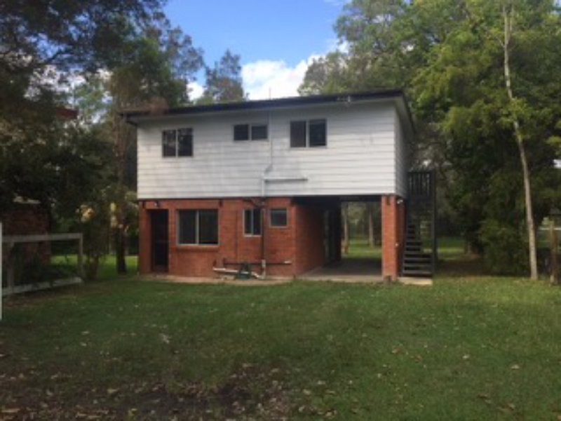 4 Rhodes Parade, Windermere Park NSW 2264