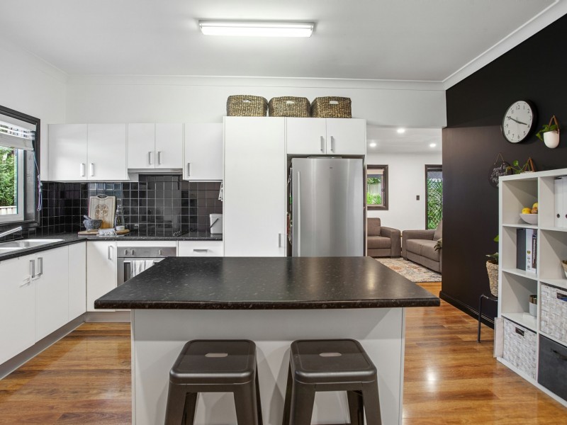 8 Watt Street, Windermere Park NSW 2264