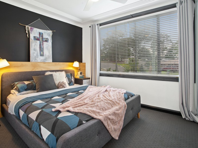 8 Watt Street, Windermere Park NSW 2264