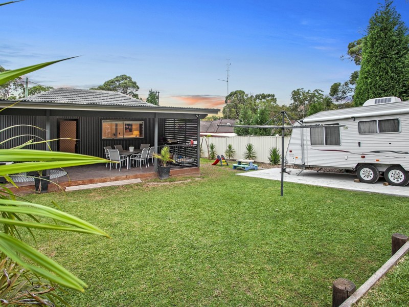 8 Watt Street, Windermere Park NSW 2264