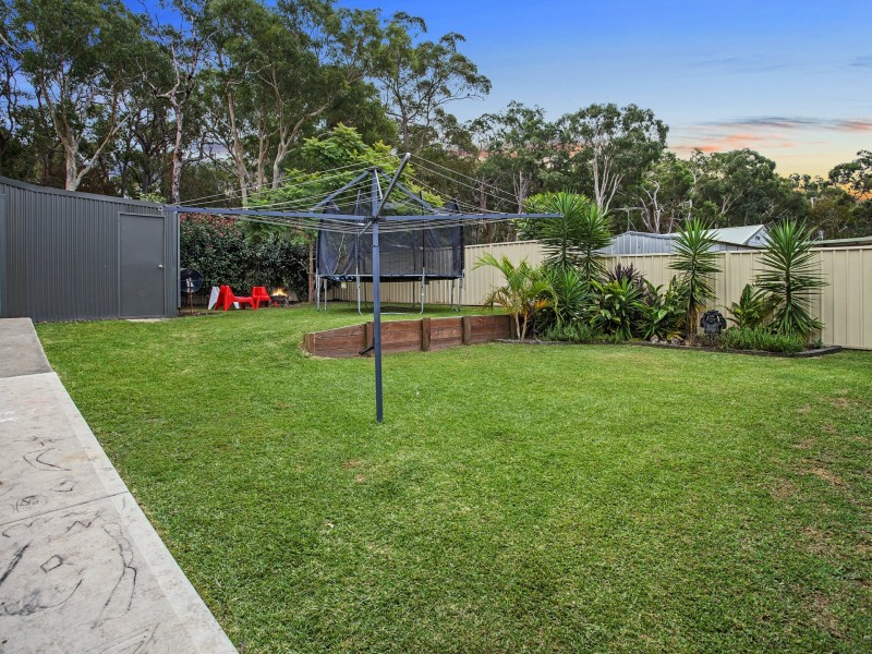 8 Watt Street, Windermere Park NSW 2264