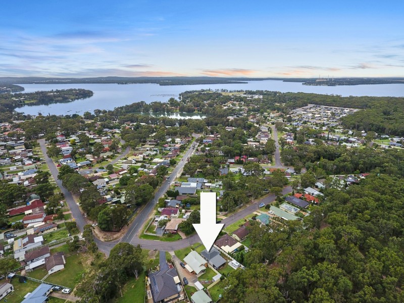 8 Watt Street, Windermere Park NSW 2264