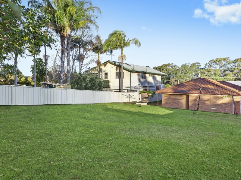 21 Rhodes Parade, Windermere Park NSW 2264