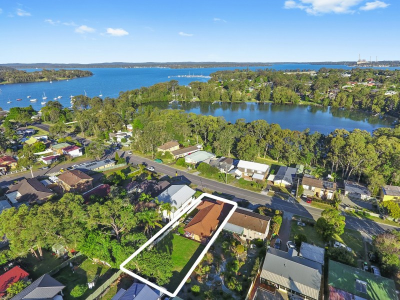 21 Rhodes Parade, Windermere Park NSW 2264