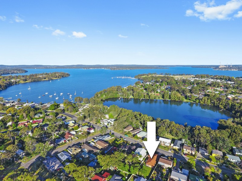 21 Rhodes Parade, Windermere Park NSW 2264