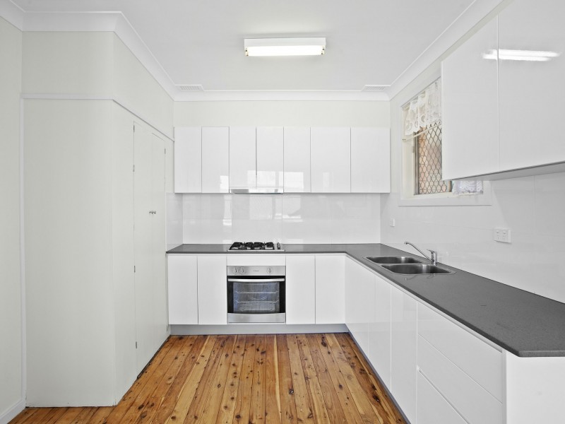 2 Norman Aveune, Sunshine NSW 2264