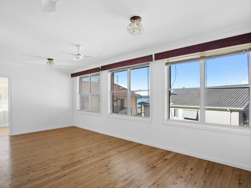 2 Norman Aveune, Sunshine NSW 2264
