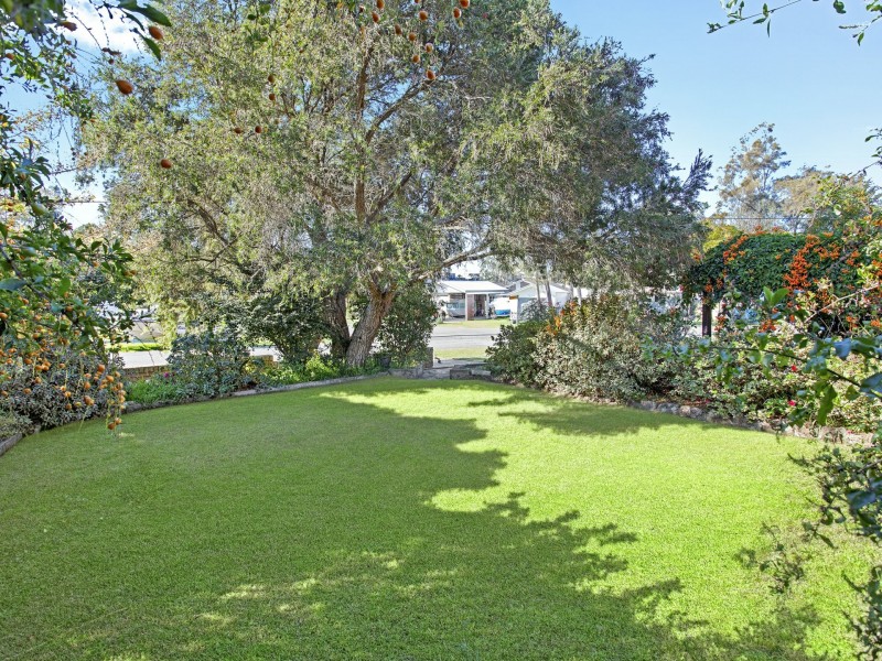 2 Norman Aveune, Sunshine NSW 2264