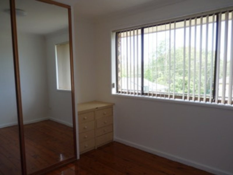 13 Rhodes Pde, Windermere Park NSW 2264